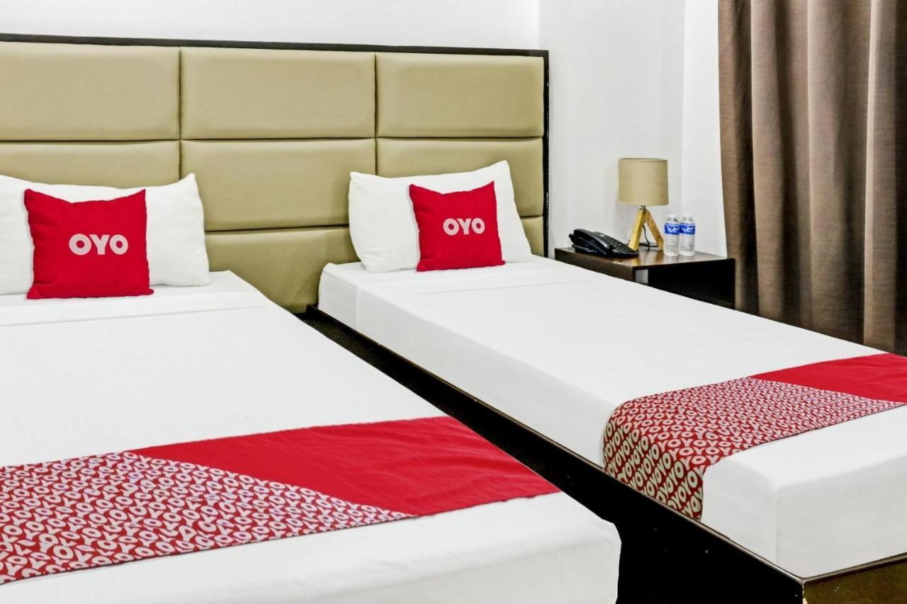 Oyo 869 Jnv Dream Hotel
